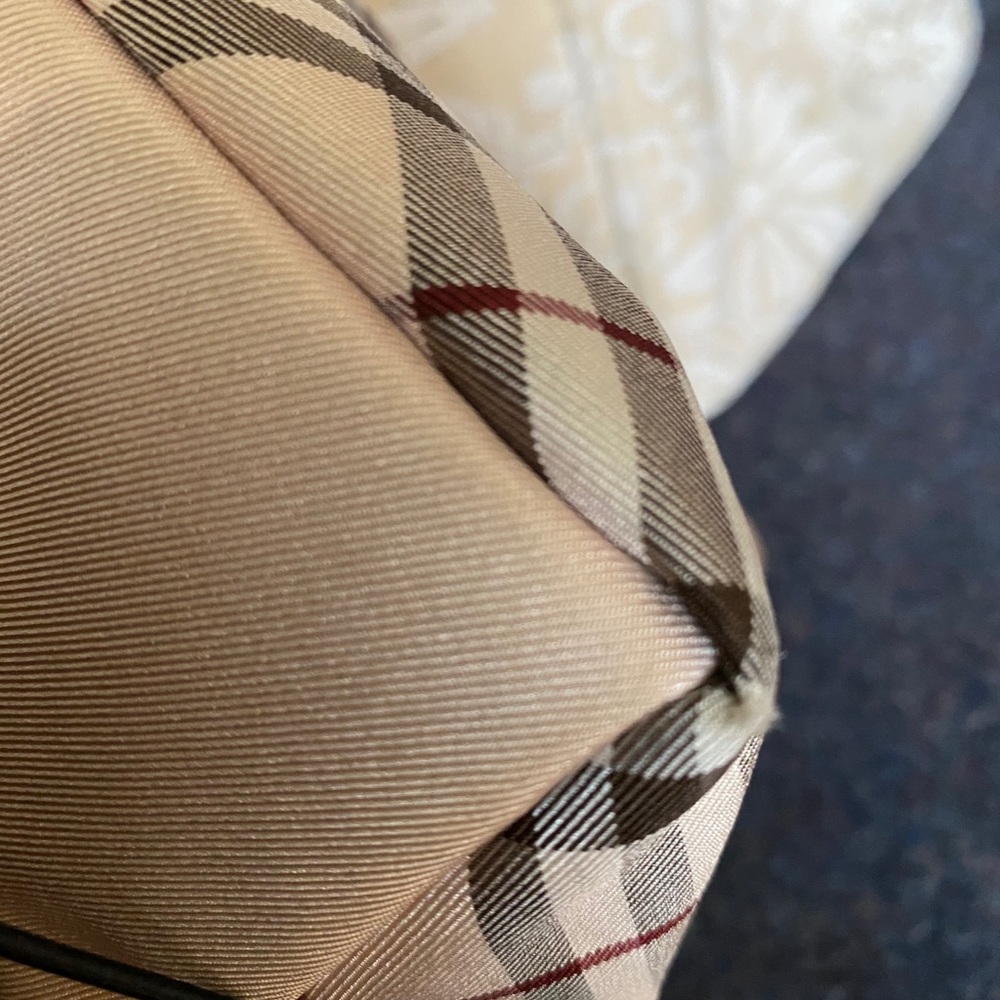 Burberry - Picture 10 of 11